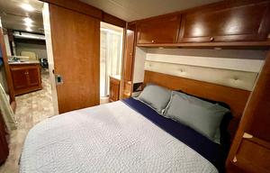 Get Out of Town 2018 Winnebago Sunstar 31BE