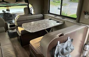 2019 Thor Four Winds 30D