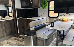 Fully Stocked NEW FR3 Class A Seats 8 sleeps 10