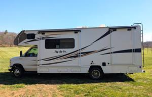 Winnebago Spirit | Cozy Class C RV with 3 slides