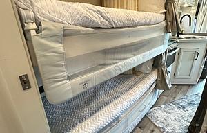 Modern Farmhouse Bunkhouse Motorhome 2022 Alante