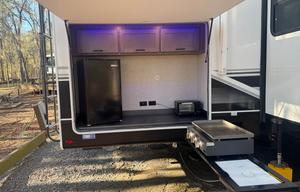 2024 Jayco Eagle 321RSTS RV rental photo 5