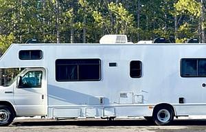 2019 RV 30ft - White - B