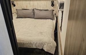 Schaefer's Condo on Wheels!