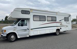 2003 Coachmen RV Leprechaun Premier 311FS Ford 450