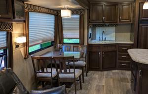 2017 Dutchmen RV Denali 293RKS