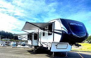Coastal Couples Dutchmen Atlas Fifth Wheel
