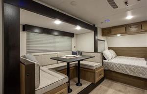 2025 Cherokee Wolf Pup Black Label 17JWBL RV rental photo 5