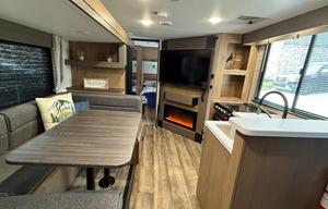 Texas House on Wheels | Fully - Loaded Camper
