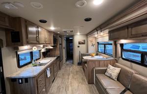 2019 Entegra Coach Odyssey 29V 32’