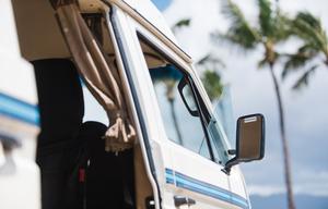 Hawaii Camper Van! Classic VW Pop-Top 5 minutes from Honolulu Airport on Oahu