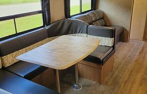 Mojo's 2017 Coachmen Catalina