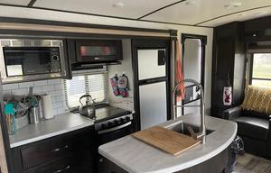 2020 Forest River Surveyor Luxury 265RLDS Tina