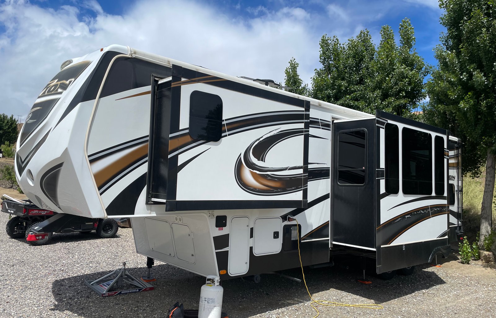 2014 Keystone RV Fuzion FZ310