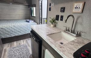 2021 Jayco 174BH Baja Edition w/solar and bunks