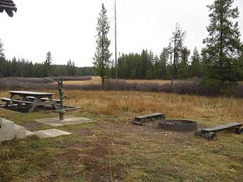 001, Loop: SQUIRREL MEADOWS CABIN (ID)