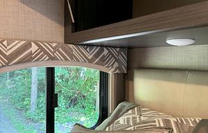 2020 Thor Motor Coach Axis 27.7
