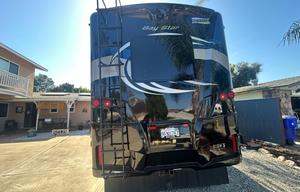 A-6 Newmar  33' , King Bed, Easy-Drive — Sleeps 5
