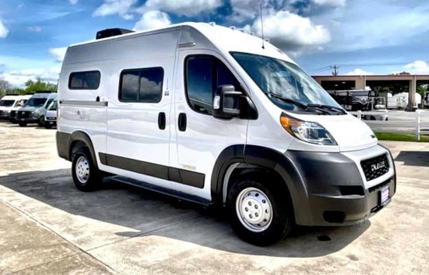 2023 Winnebago Solis Pocket