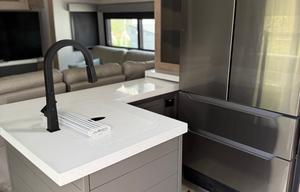 2023 Momentum 395ms RV rental photo 12