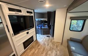 2022 Keystone RV Hideout 29DFS RV rental photo 8