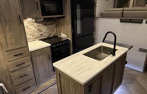 2022 Forrest River, Heritage Glen 378FL (+loft)