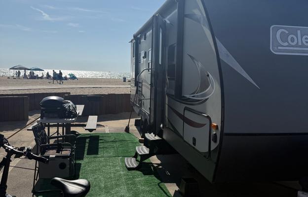 2019 travel trailer light RV rental photo 1