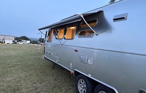 Airstream Glamping in Style/Remote OfficeStarlink