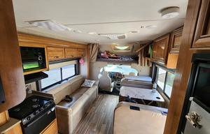 2017 Thor motor coach quantum series RQ29