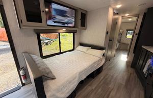 Family Adventure Camper – Apex 300BHS Bunkhouse RV