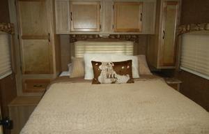 Bebe's RV sleeps 8, take her on your next trip!