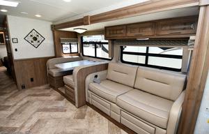 Enzo: New, Kid friendly, 2 full bath, washer/dryer