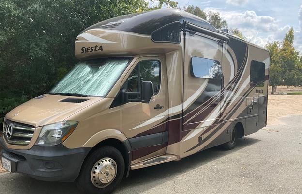 Mercedes Thor Motor Coach Siesta 24ST
