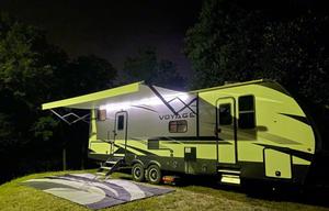 2021 Winnebago Industries Towables Voyage 3033BH RV rental photo 2