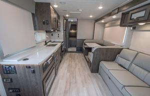 C16 *NEW* Leprechaun 8Sleeper 2 SlideOut rooms WOW