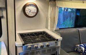 2022 Sunseeker "Lola" Fully Loaded with Solar