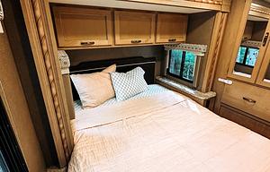 2018 Thor Motor Coach