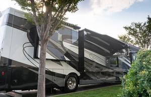 Luxury Home - King Bed, Washer/Dryer (PW17)