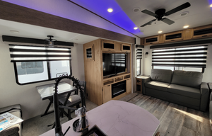 Big Blue Dog Friendly 5th wheel