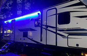 Fun Family Trailer! '22 Sundance Ultra Lite
