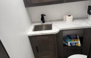 Pet/festival friendly RV WITH washer/dryer!!!