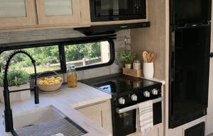 "Sunrise"  Salem Bunk Sleeps 7  *Delivery Only*