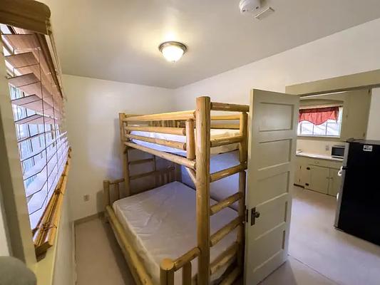 Cabin, Loop: Pine Valley
