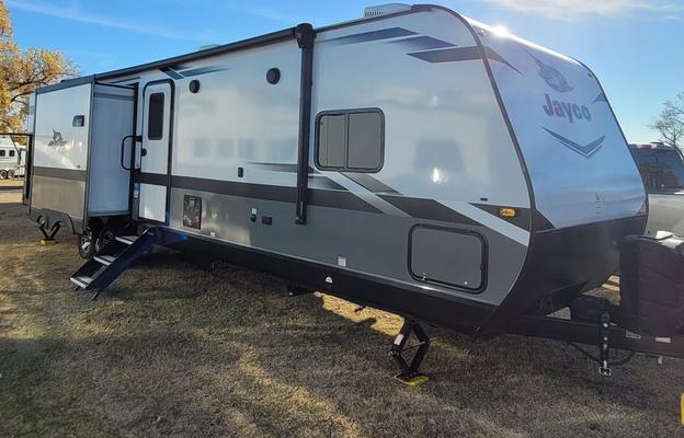 *NEW* 2022 3 slide Jayco 33RBTS 2 bedroom