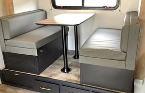 Light & Cozy Camper - Adventure Awaits!