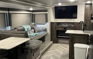 Memory Maker Bunkhouse for Family and Friends