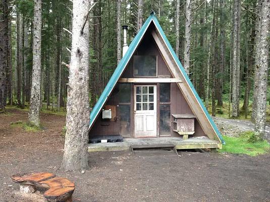 S22, Loop: AREA NORTH BEACH CABIN