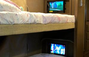 Sugarbear Express 2 - Bunkhouse