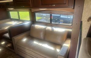 2013 Fleetwood RV Bounder Classic 36H