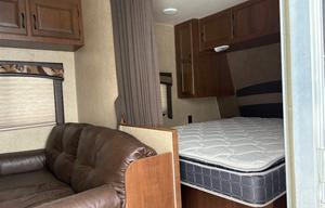 Jayco 22’ Simple to Use Travel Trailer!